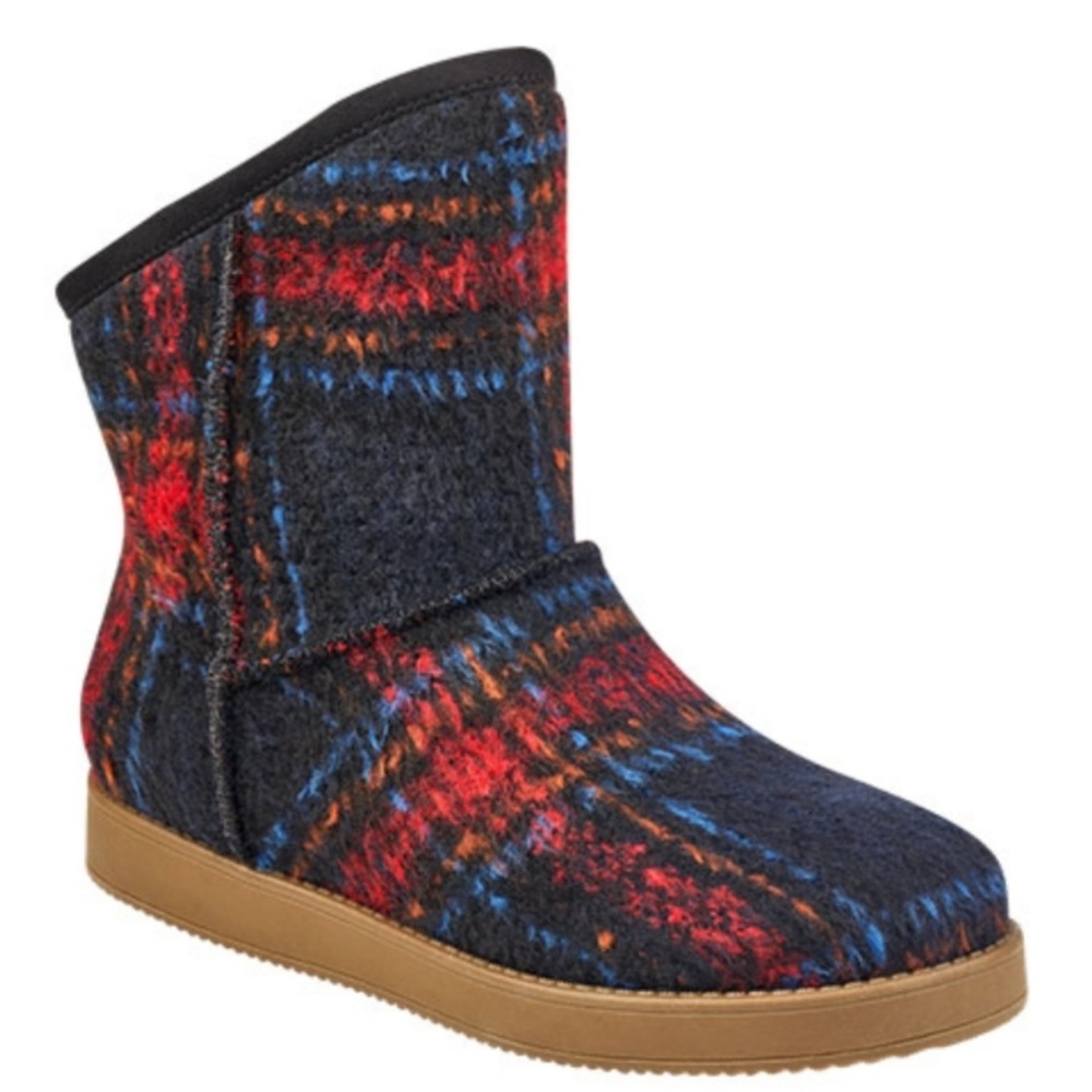 New Indigo Rd Plaid Aylee Ankle Boots Size 6.5